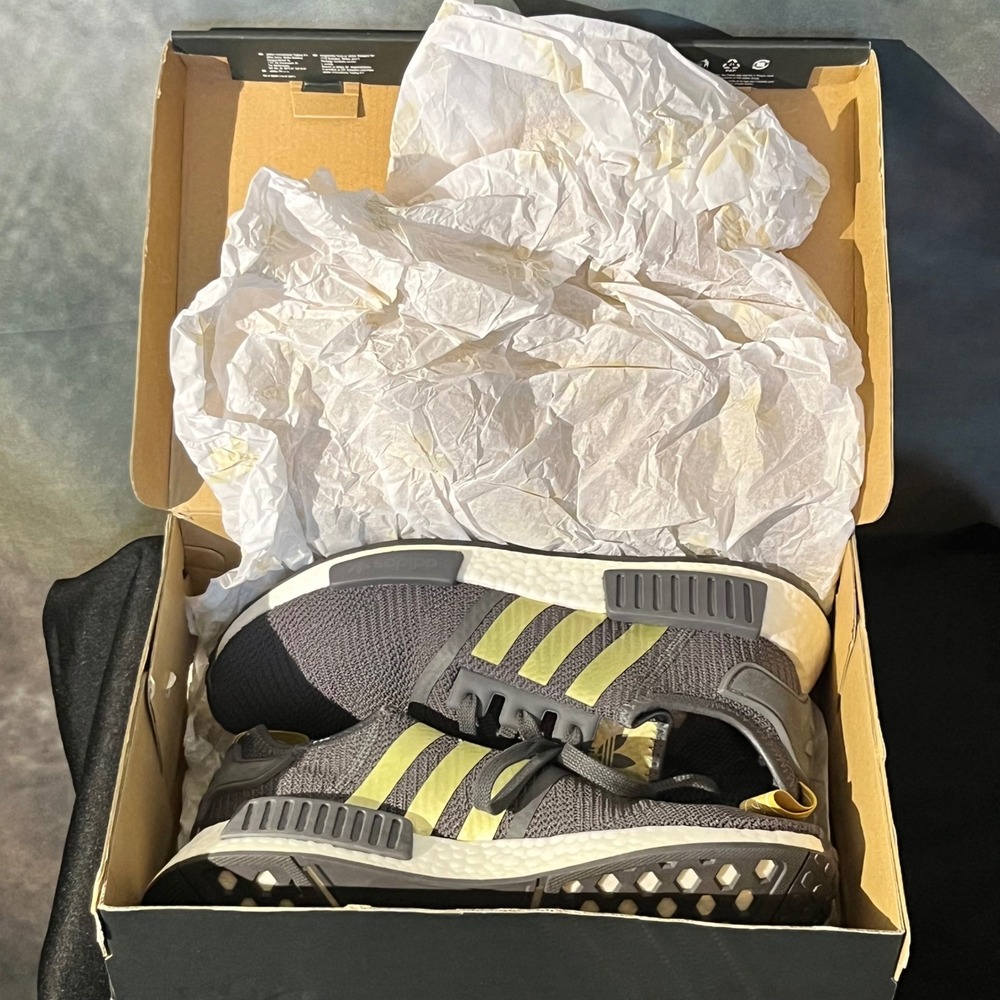 Adidas NMD R1 B37651 Shoes Gray‎ Gold Boost Running Sneaker Women's Size 9.5 - Picture 9 of 10